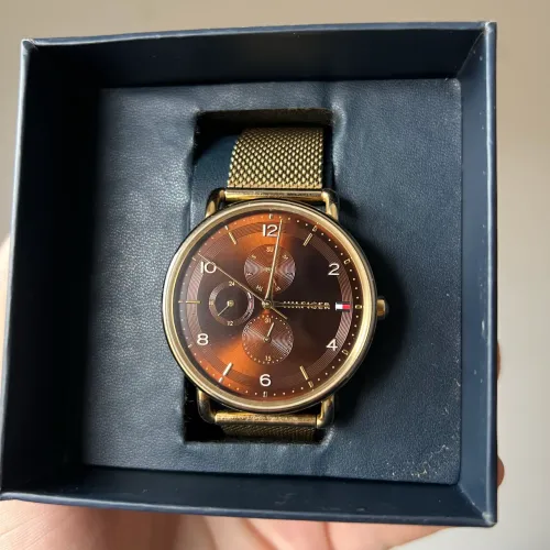 Relógio Tommy Hilfiger Original Dourado com Garantia (vale R$ 1500 novo)