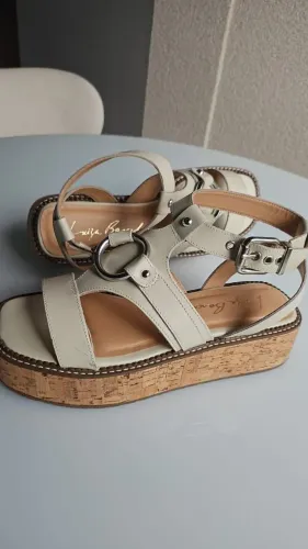 Sapatos e Bolsa pouco usados