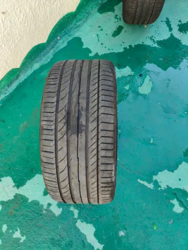 Pneu Continental  semi novo