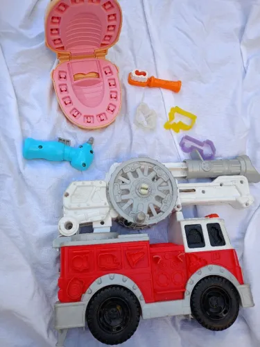 Play doh caminhão de massinha 