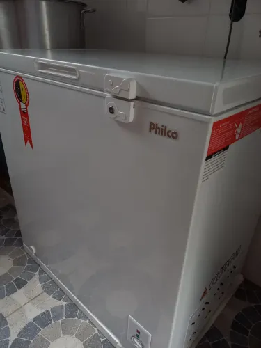 Vendo Freezer horizontal Philco 199 litros PFH205B Dupla função 