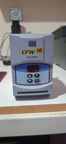 INVERSOR EE FREQUÊNCIA CFW10