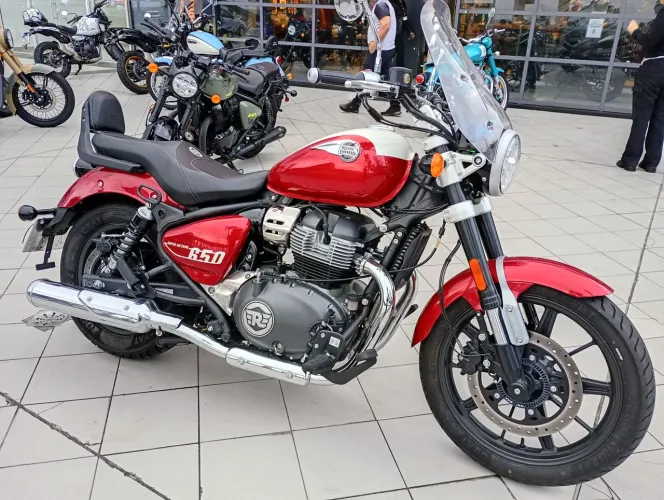 SUPER METEOR 650CC CELESTIAL RED ANO 2026 KM 1500 EX TESTE RIDE DSON 2 1 9 6 5 6 8 5 0 3 8