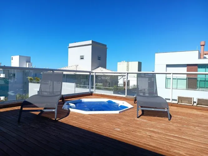 Cobertura mobiliada em ótima localização no Rio Tavares!