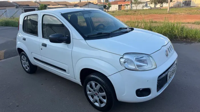 Fiat Uno Vivace/rua 1.0 EVO Fire Flex 8V 5P 2013