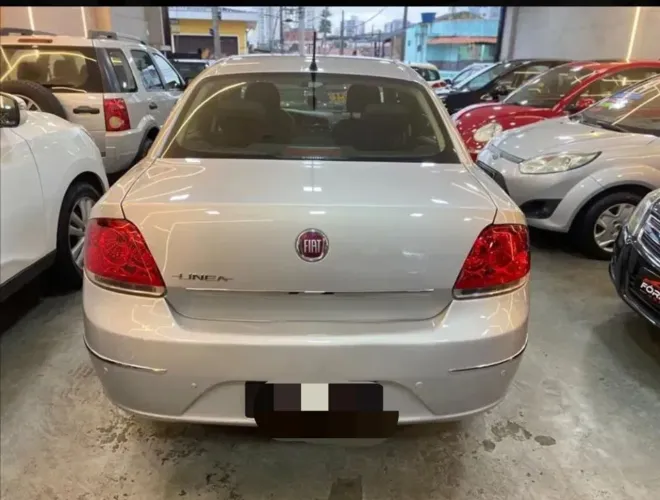 Fiat Linea Essence 1.8 Flex 16V 4P 2013