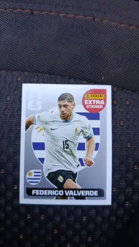 Vendo figurinha da copa do mundo de 2026 do jogador do Uruguai Valverde prata