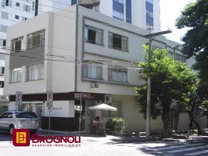 Apartamento 3 quartos e 2 banheiros no Centro de Florianópolis/SC