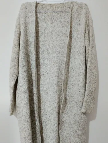 Cardigan tejido largo beige jaspeado<br>