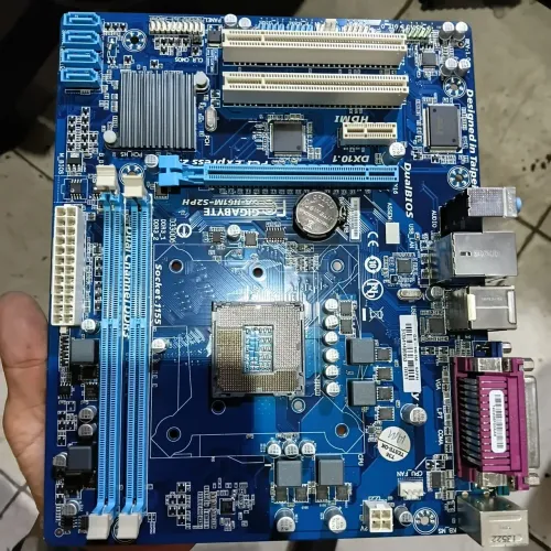 Placa-mãe Gigabyte GA-H61M-S2PH LGA 1155 DDR3 (Sem Teste)