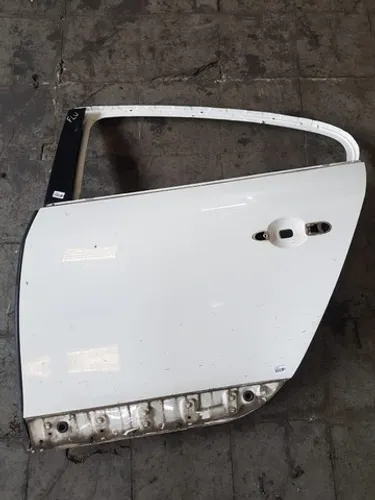Porta Renault Fluence.