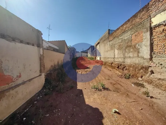 Terreno à venda no Centro, Rio Claro - Oportunidade única!