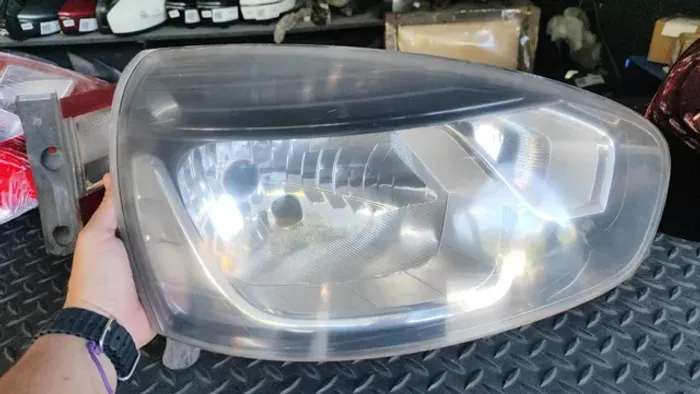Farol Direito Renault Clio 2013 a 2017