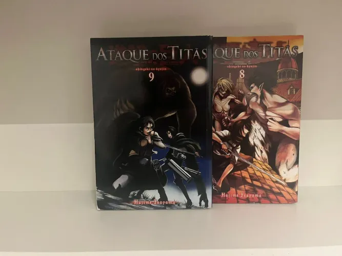 Mangás Attack on titan/ataque dos titãs vol 8 e 9