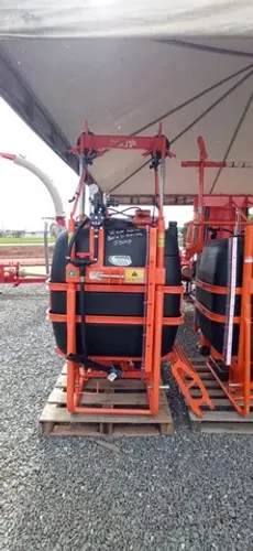 Pulverizador pecuário LMC 600 lts