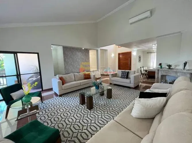 Casa em condomínio à venda no Condomínio Estância Marambaia em Vinhedo/SP