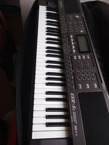 Teclado Roland EXR-5s