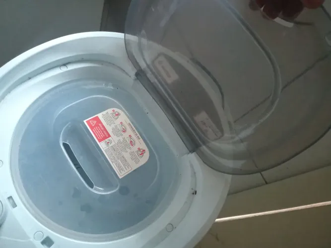 Centrífuga nova. Tirada na loja com apenas 2 meses de uso.