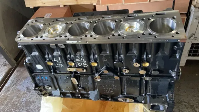 Motor MWM X-12/6 cilindros
