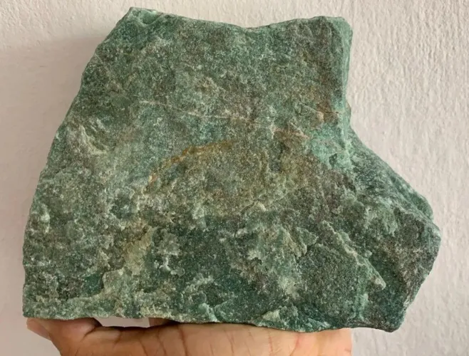 Lindo quartzo verde da Bahia Com quase 3kg