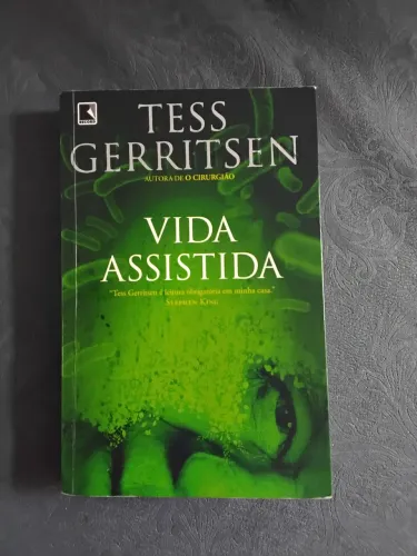 Livro "Vida Assistida" de Tess Gerritsen