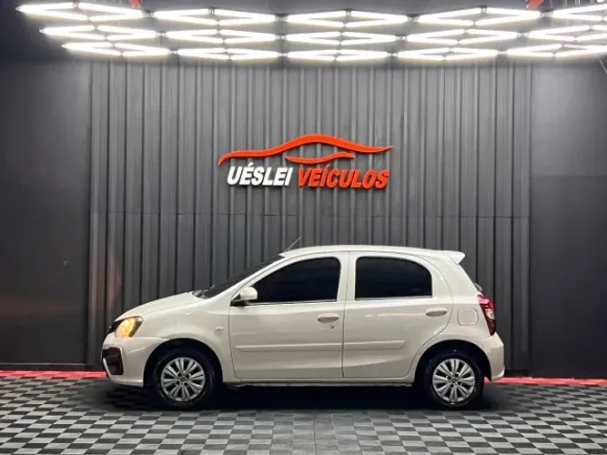 Toyota Etios X 1.3 Flex 16V 5P Mec. 2019