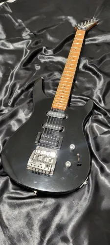 Guitarra Washburn (USA)