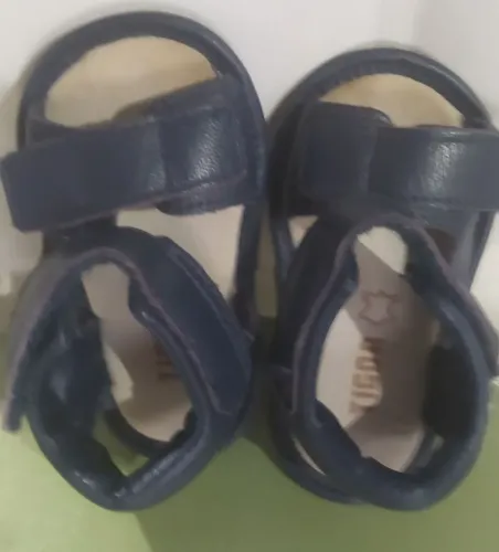 Sandália parabéns número 18 marca Tigor