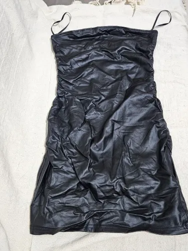 Vestido Tubo Feminino de Couro