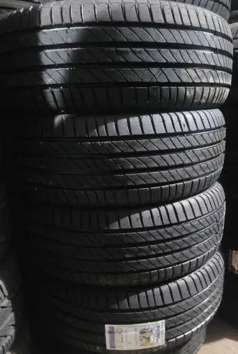 Pneu 215 55 17 Remold novos até 10x de R$32,00 no cartão de crédito
