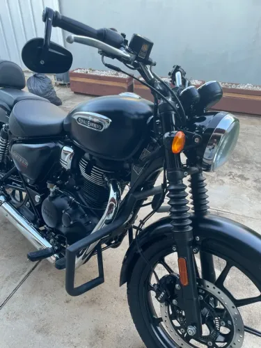Royal Enfield Meteor 350 Stellar Black - Preta Fosca, impecável! 
