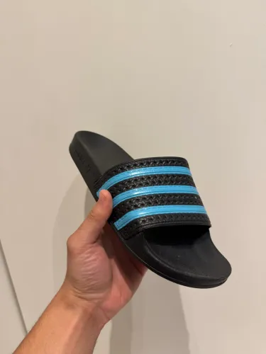 Chinelo Adidas Adilette - Tamanho 38/39