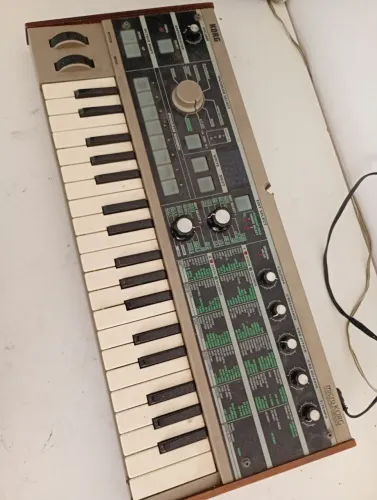 Teclado Sintetizador MikroKorg