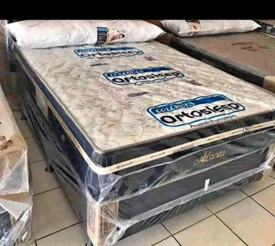 Cama casal base e colchão