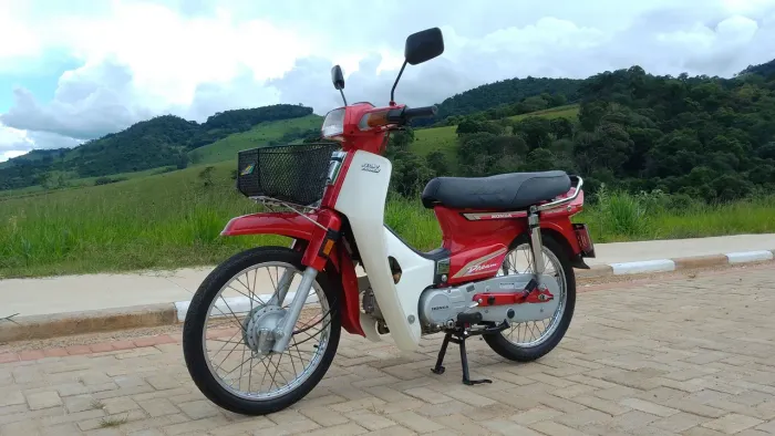Honda C100 Dream 