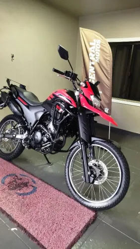 Vende-se XTZ 250 Lander 2024 Financiamos 