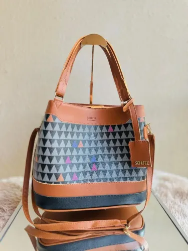 Bolsa Schutz Triângulos - Nova