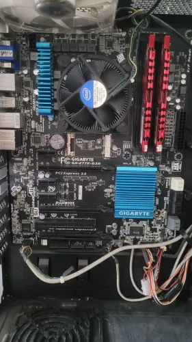 kit upgrade Placa mãe Gigabyte + 2x8GB memória RAM G.SKILL + Intel i7 3770