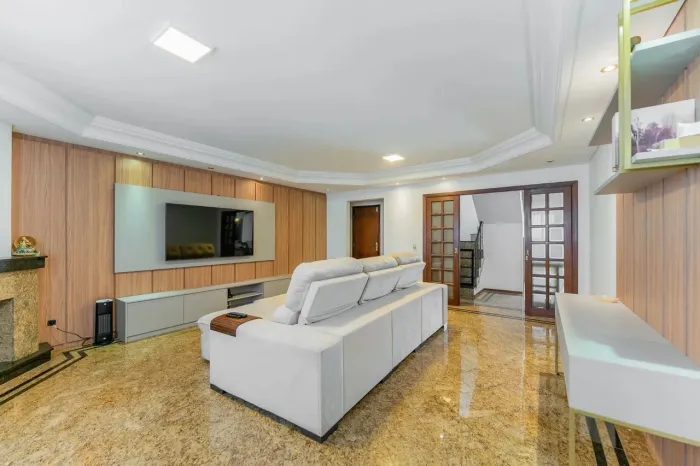 Cobertura Duplex, 04 Quartos, 04 Vagas, Piscina Privativa, Champagnat, Curitiba.