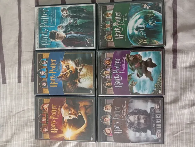Coleção 6 DVD's Harry Potter - filmes + informações especiais 