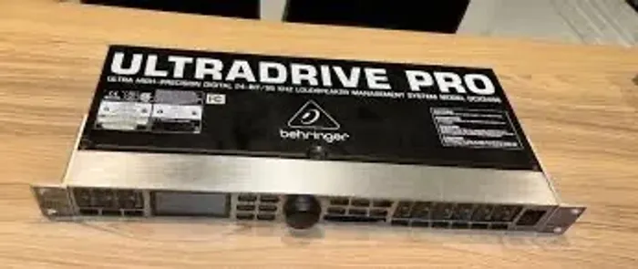 Behringer DCX