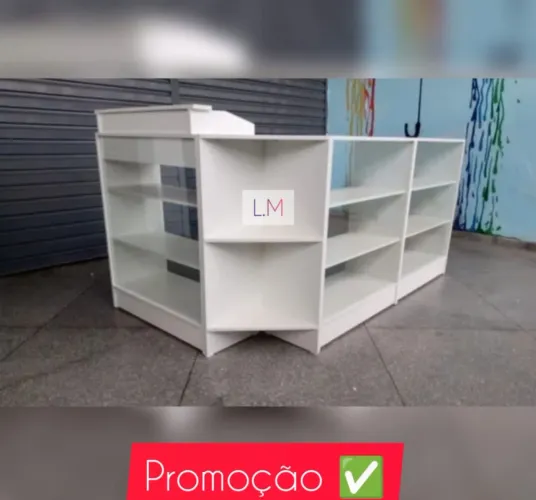 Balcão vitrine com caixa em L promoção da semana. 