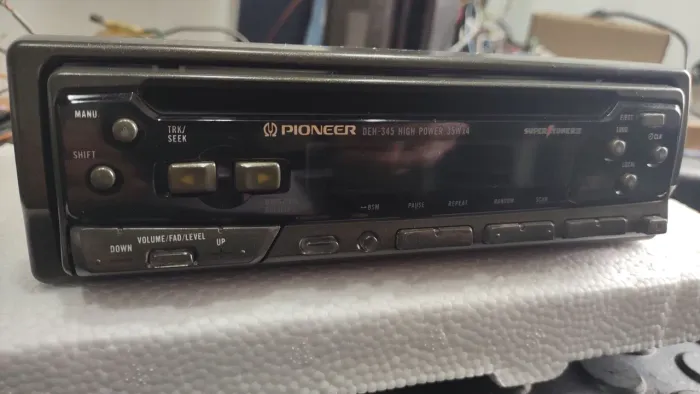 Pioneer DEH-345 - Som automotivo - Rádio CD Player para carro