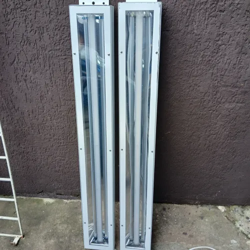 Vendo duas luminárias em Led semi novas muito lidas