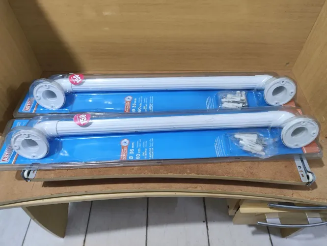 Barras de apoio para banheiro Astra
