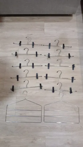 Cabides de Metal com Presilhas - 10 Cabides de 34cm + 2 Maiores de 35cm