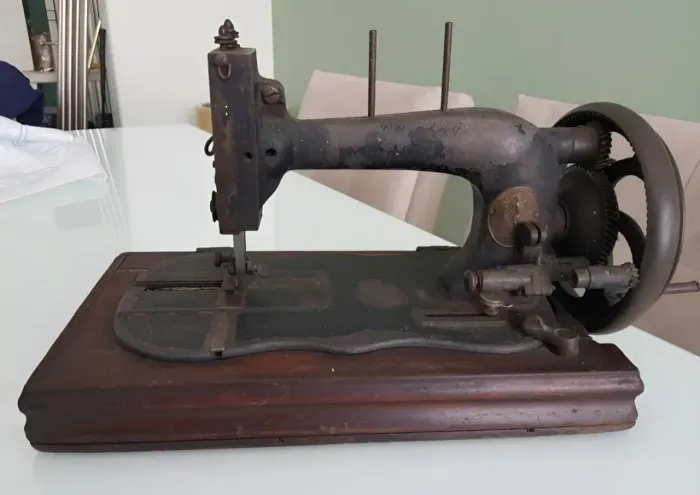 Máquina De Costura Antiga Clemens Muller Made In Germany ~ 1890