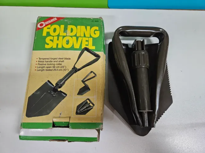 Pá Dobrável Coghlan's - Ideal para Camping e Aventura
