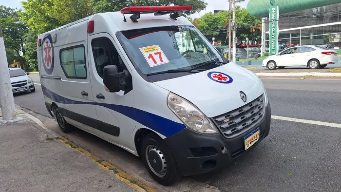 AMBULANCIA Renault Master 2.3 DCI Grand Furgão16v Diesel 2017