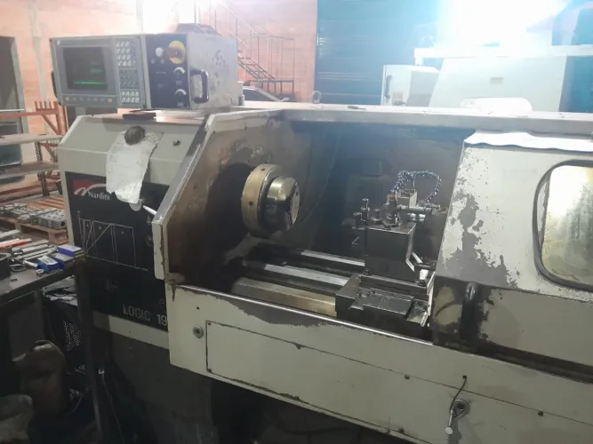 Torno CNC Logic 195 II